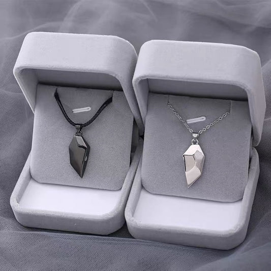 1Pair Magnetic Couple Necklace For Lovers Gothic Punk Heart