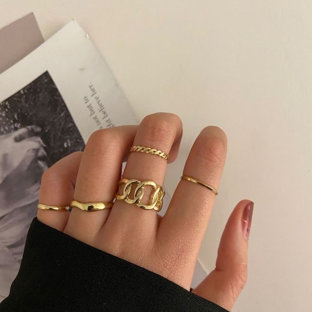 Metal Hollow Round Finger Ring