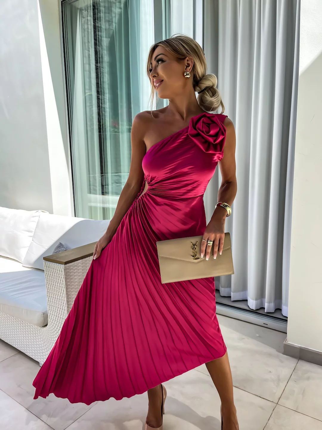 Ins Pleated One-shoulder Dress With Big Rose Flower