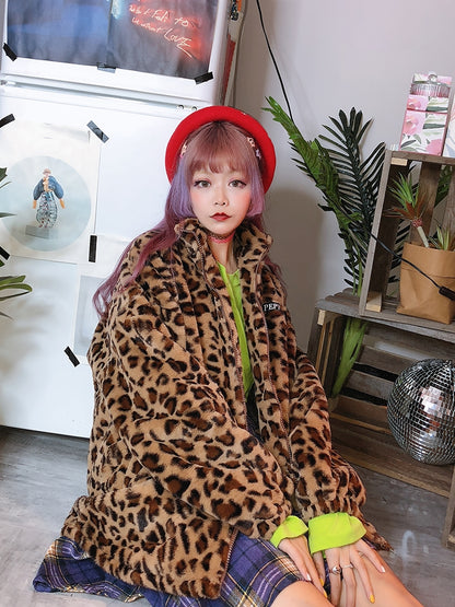 Korean version of the street hip hop retro leopard plush thickening loose winter coat