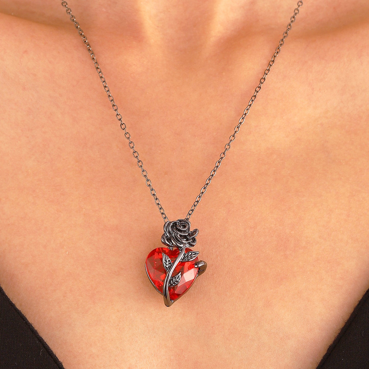 Punk Rose Love Necklace Fashion Personality Heart-shaped