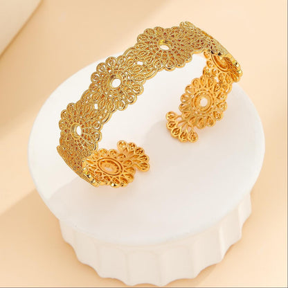 1 piece Luxury Style Gold Bracelet Hollowed Out Lace