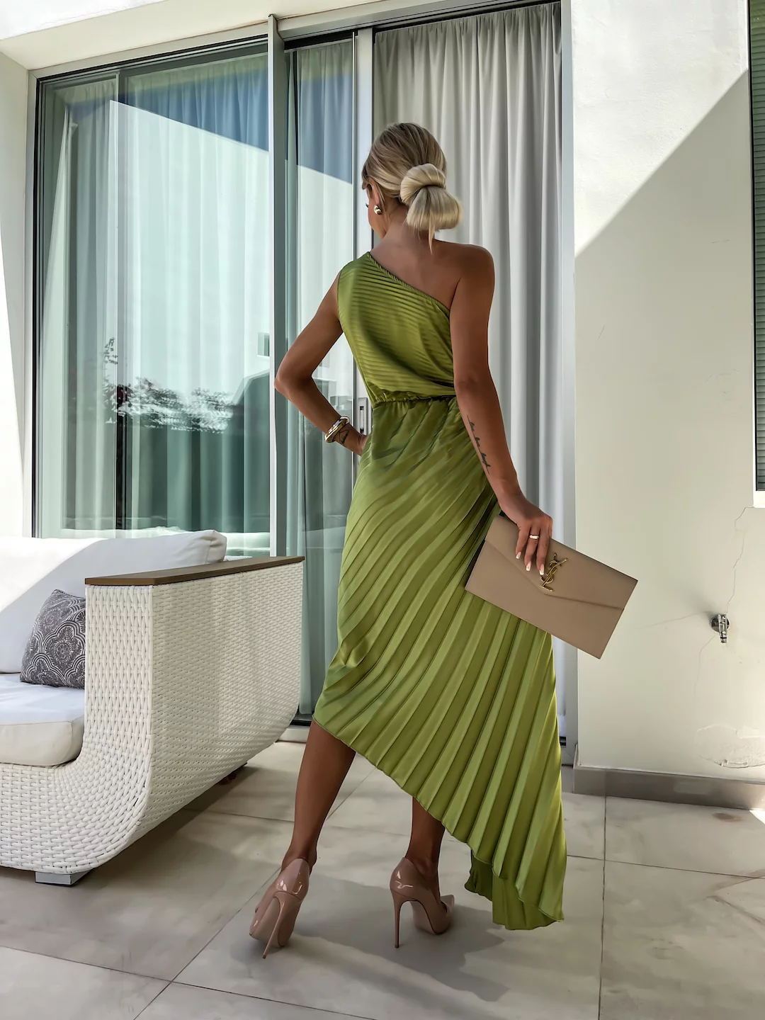 Ins Pleated One-shoulder Dress With Big Rose Flower