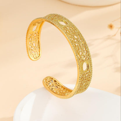 1 piece Luxury Style Gold Bracelet Hollowed Out Lace