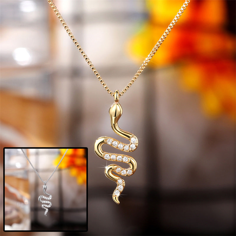 Fashion Lady Snake Pendant Necklace With Dazzling Zirconia Stylish