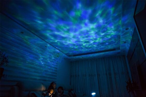 The remote control version of the ocean projection lamp,