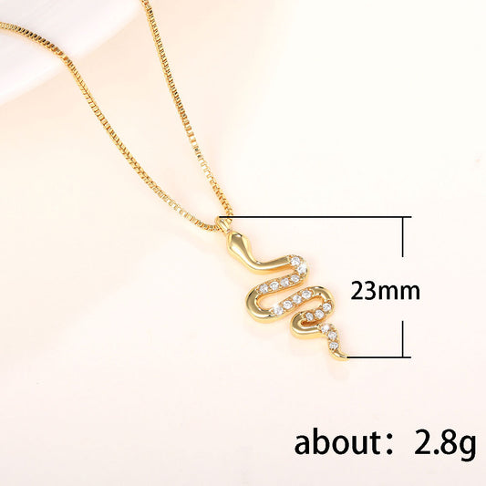 Fashion Lady Snake Pendant Necklace With Dazzling Zirconia Stylish