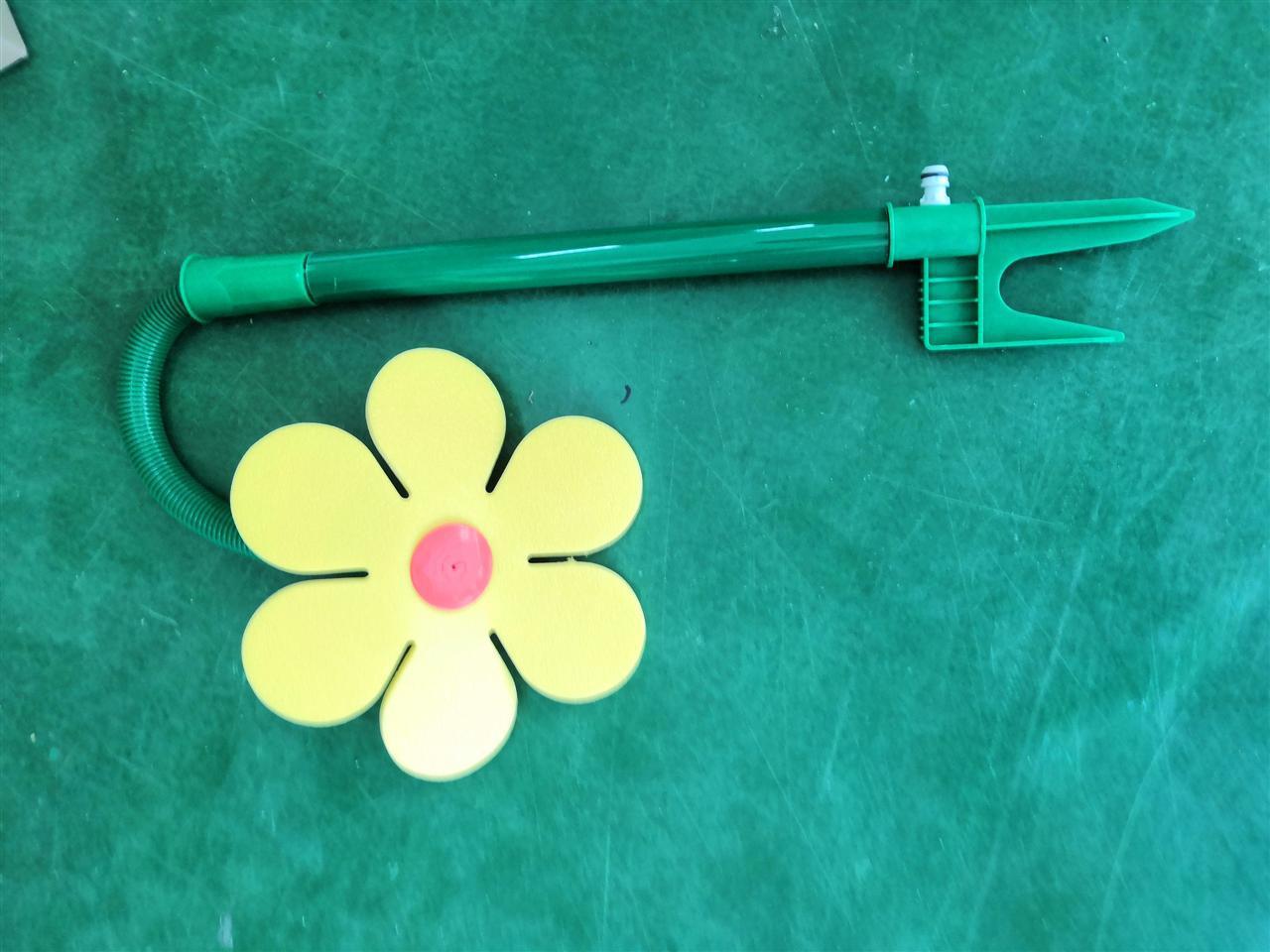 Garden Sprinkler Plastic Sprinkler Sunflower Sprinkler