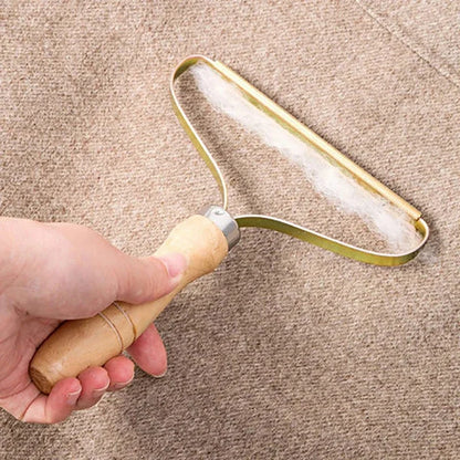 Lint remover pellet scraper for clothes pet hair cleaning roller