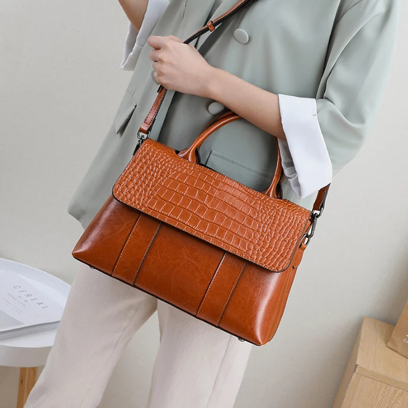 Women's Cowhide Genuine Leather Bag Crossbody Design