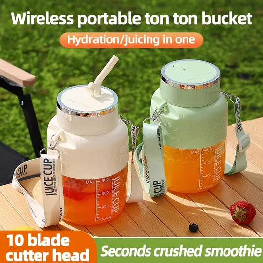 Electric Fruit Juicer, Portable Rechargeable Blender