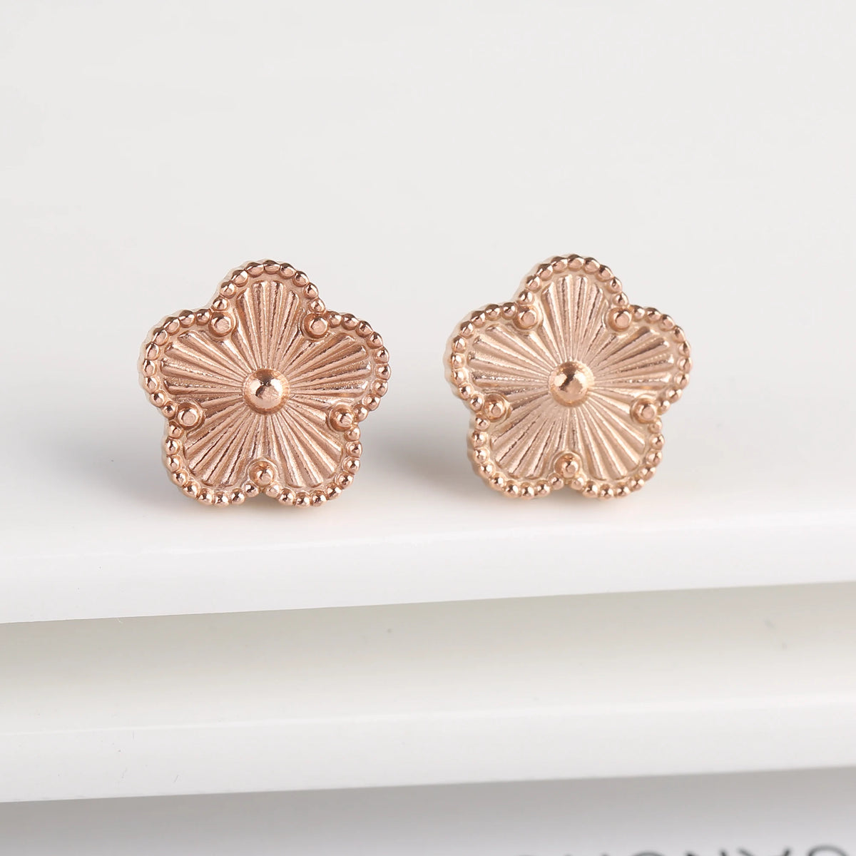 Stainless Steel Laser Five Leaf Flower Petal Adjustable Clover