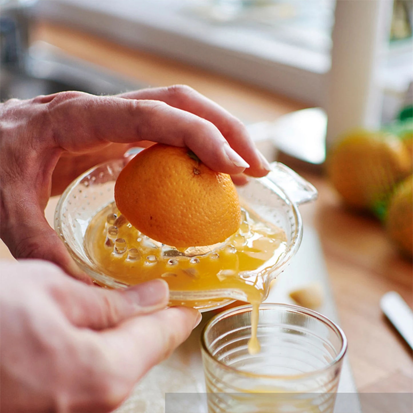 Glass Manual Lemon Juicer Orange Squeezer Juice Extractor