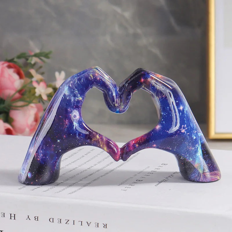 Water Transfer Small Love Gesture Sculpture