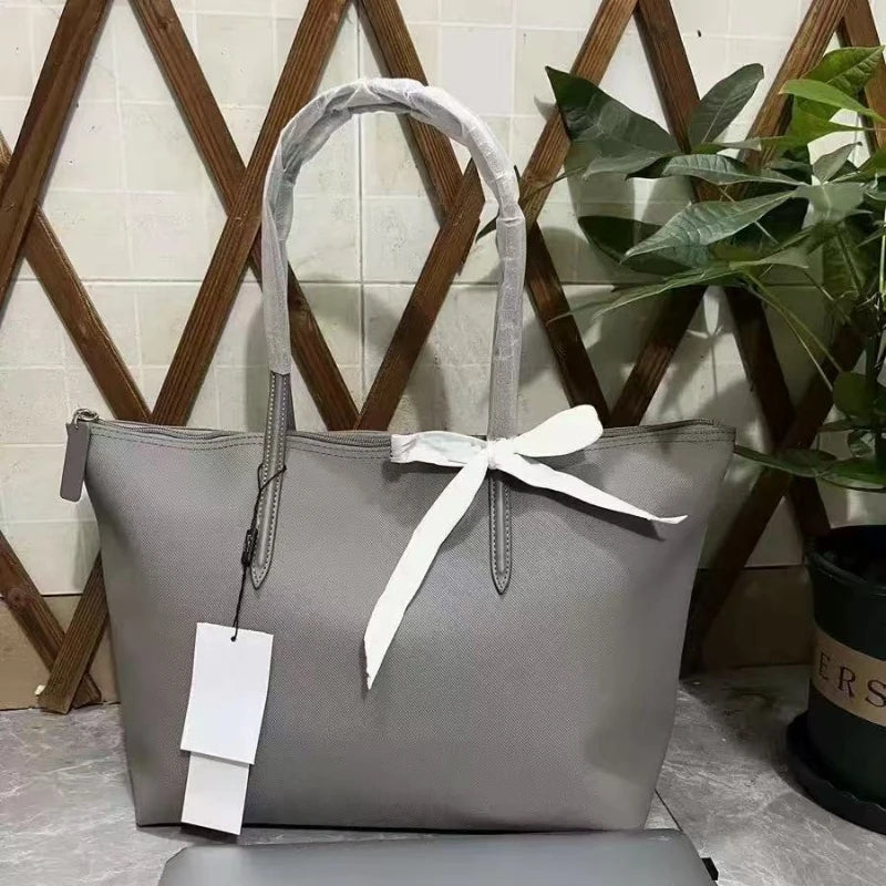 New Premium Trendy Large Capacity Women Commuter Bag