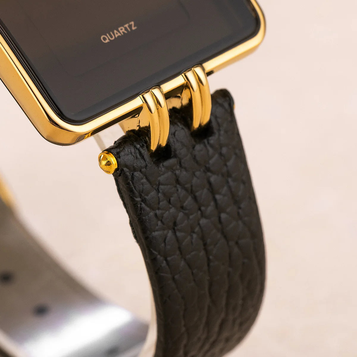 New Fashion Watch Women Casual Leather Strap Quartz