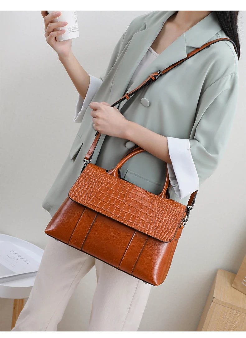 Women's Cowhide Genuine Leather Bag Crossbody Design