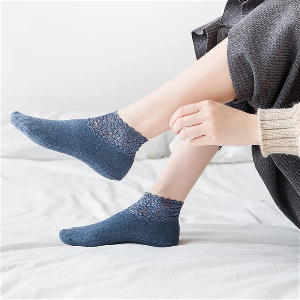 4 Pairs Casual Low Tube Lace Thermal Socks Women