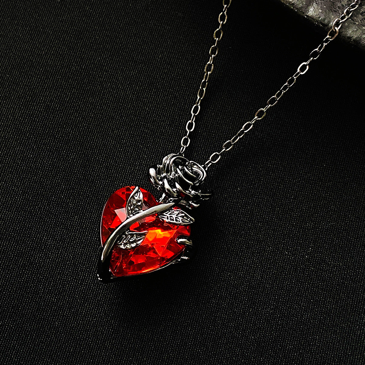Punk Rose Love Necklace Fashion Personality Heart-shaped
