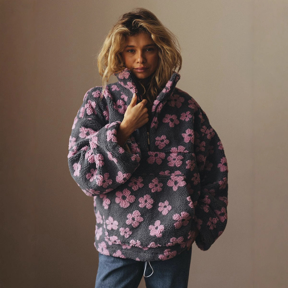 Winter Flowers Lambskin Sweatshirt With Big Pocket