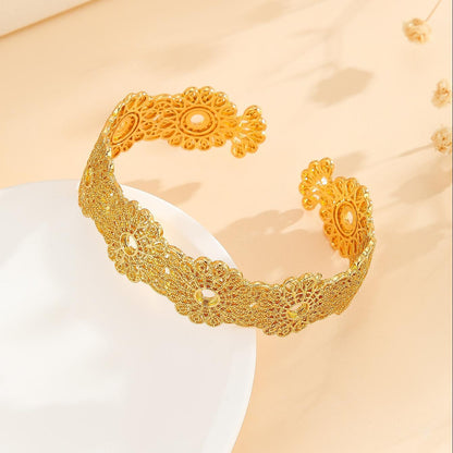 1 piece Luxury Style Gold Bracelet Hollowed Out Lace