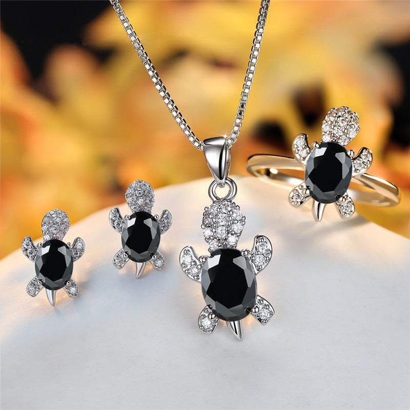 Fashion Oval Zircon Pendant Turtle Shape Necklaces