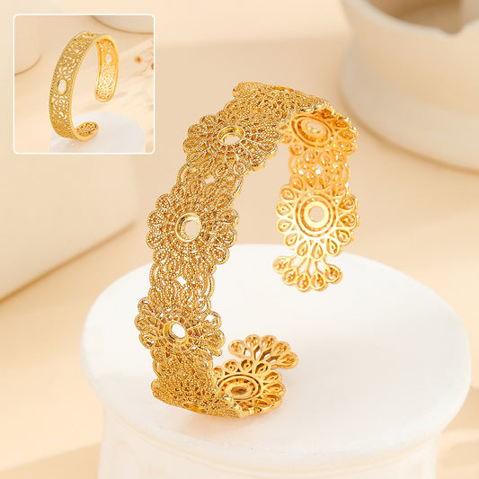 1 piece Luxury Style Gold Bracelet Hollowed Out Lace