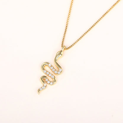 Fashion Lady Snake Pendant Necklace With Dazzling Zirconia Stylish