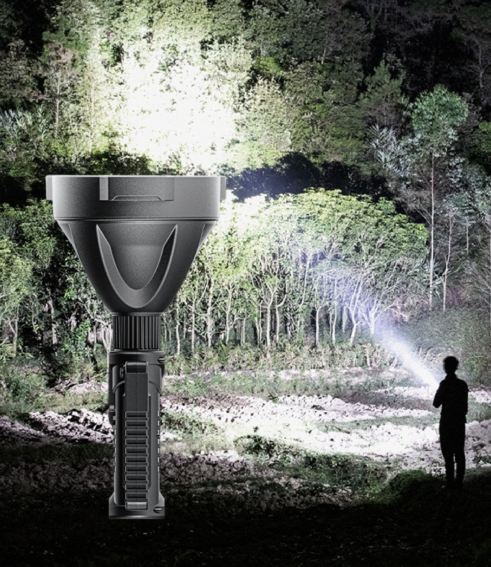 Strong Light Long-shot Flashlight Portable LED