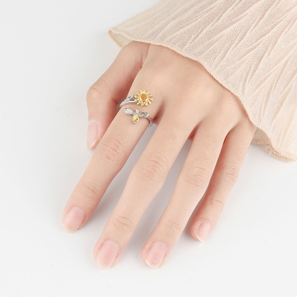 Spinning Sunflower Bee Anxiety Ring