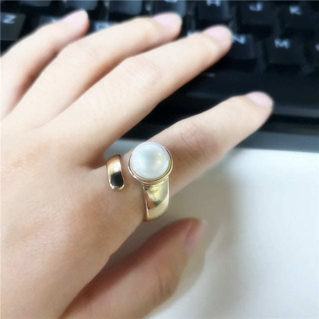 Big Imitation Pearls Gold Rings